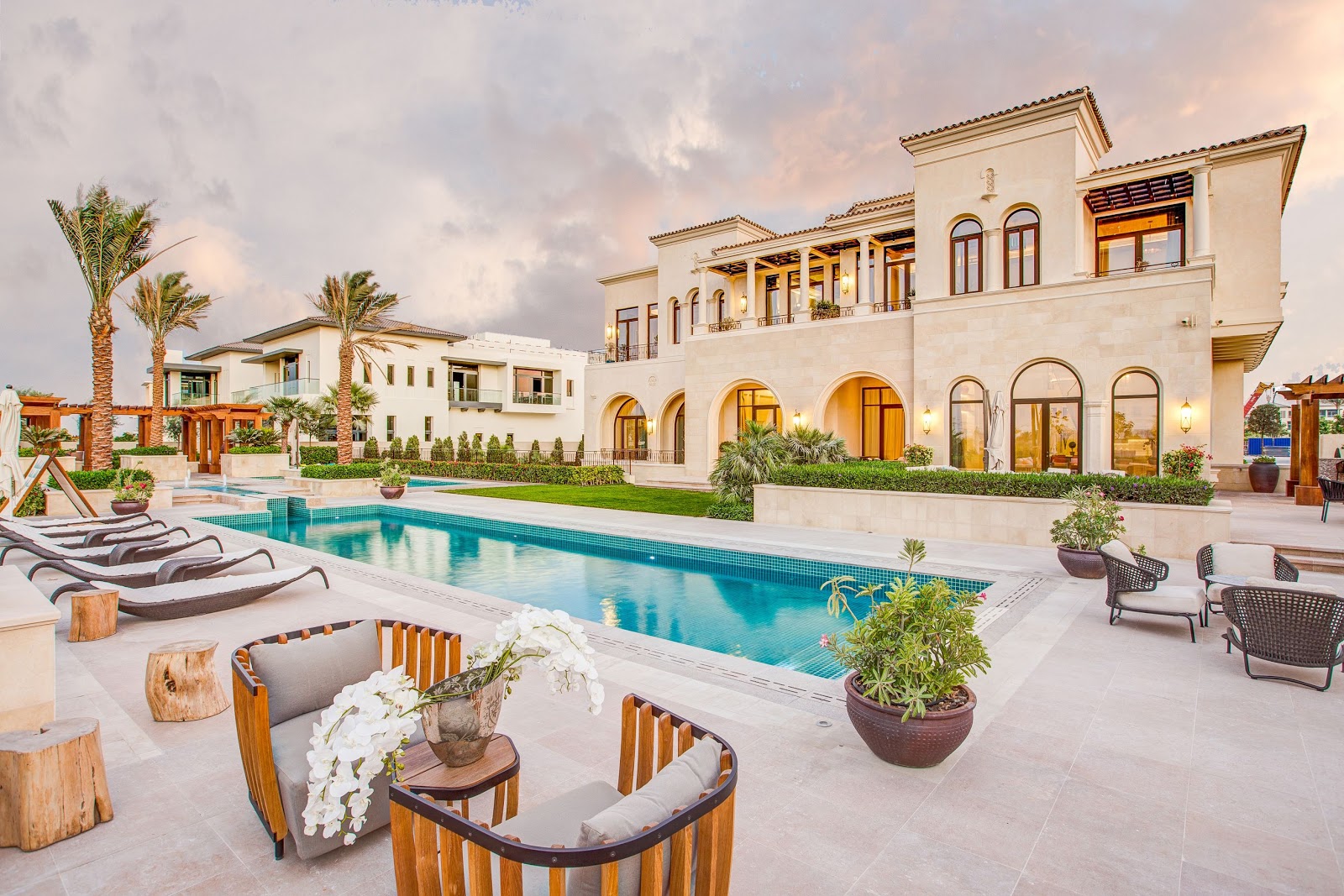 Buy Villa in Dubai